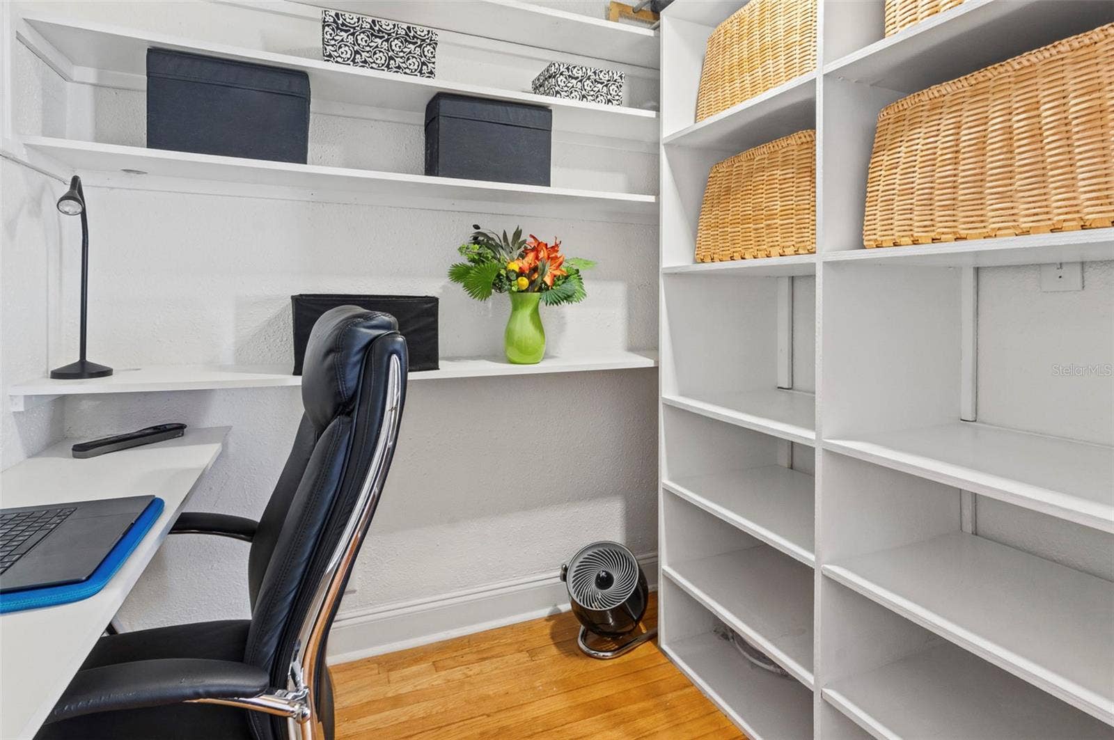 Office Area with Built Ins