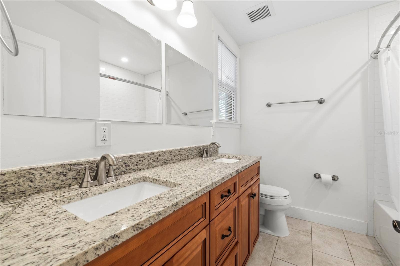 2308 E 4TH AVENUE, Tampa, FL 33605 Primary Bath