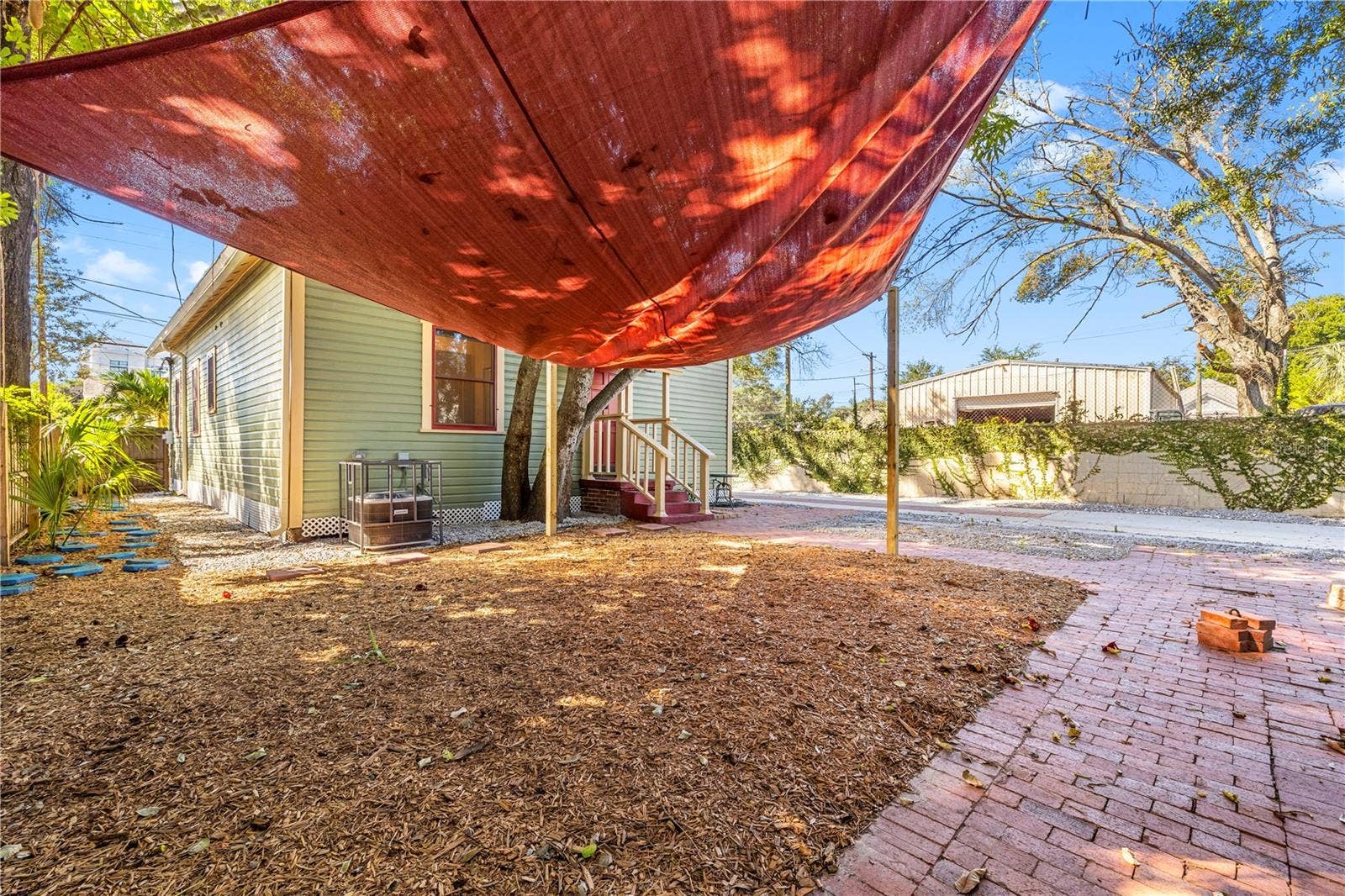 2308 E 4TH AVENUE, Tampa, FL 33605 2308 E 4TH AVENUE, Tampa, FL 33605
