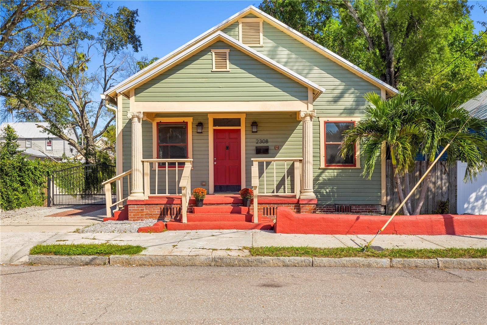 2308 E 4TH AVENUE, Tampa, FL 33605 2308 E 4TH AVENUE, Tampa, FL 33605