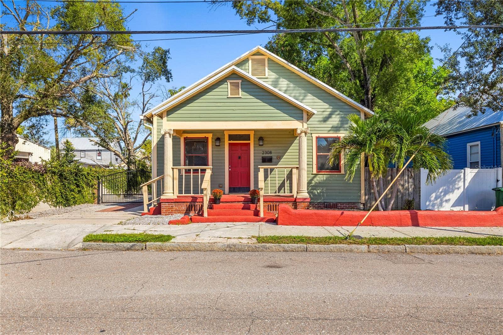 2308 E 4TH AVENUE, Tampa, FL 33605 2308 E 4TH AVENUE, Tampa, FL 33605