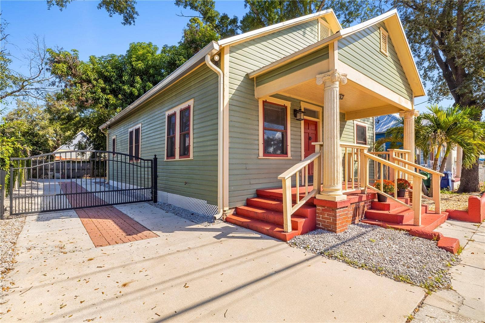 2308 E 4TH AVENUE, Tampa, FL 33605 2308 E 4TH AVENUE, Tampa, FL 33605
