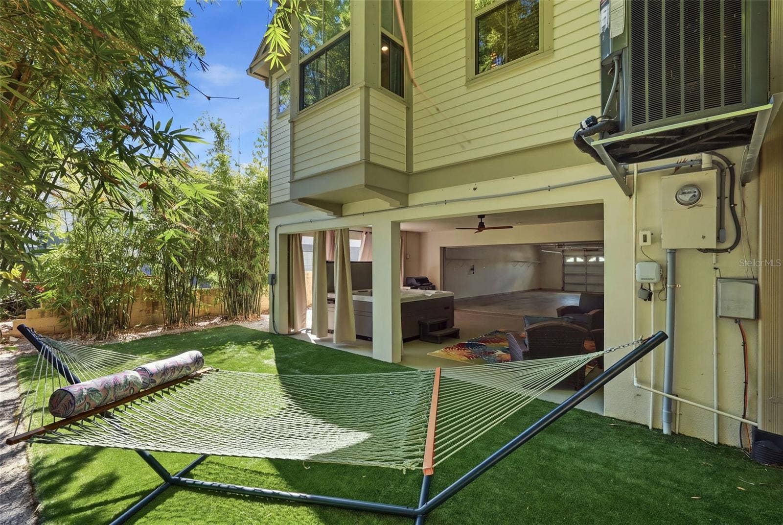 Lawn free beauty