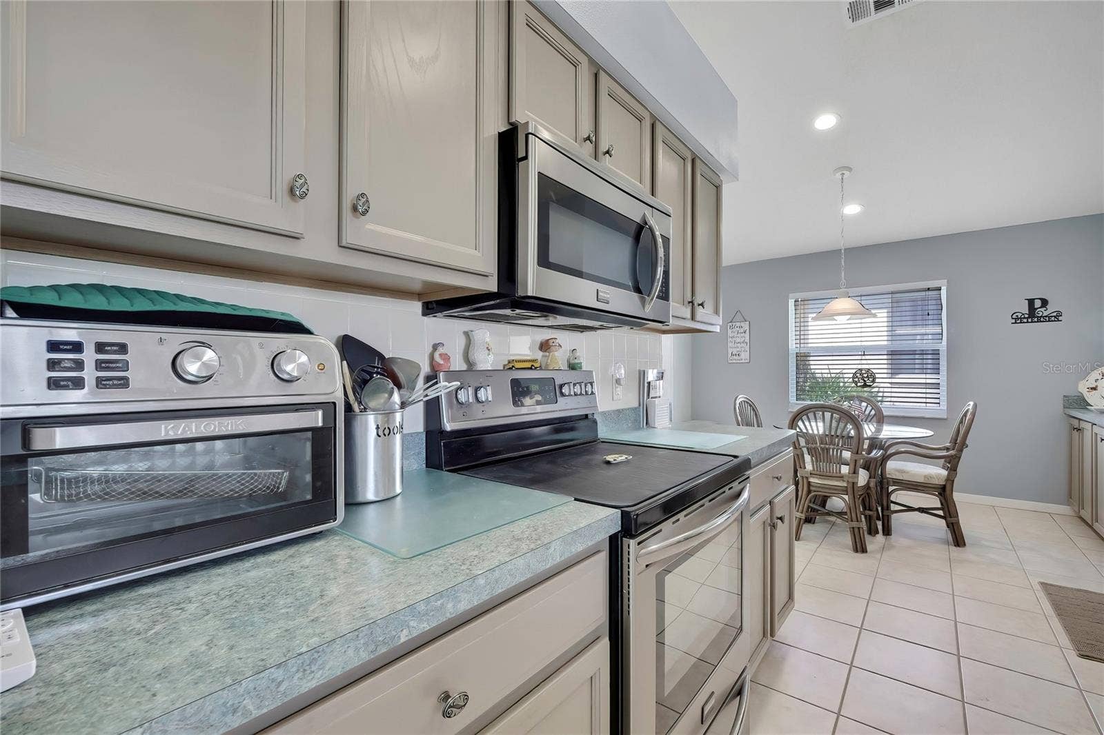 284 QUANE AVENUE, Spring Hill, FL 34609 284 QUANE AVENUE, Spring Hill, FL 34609