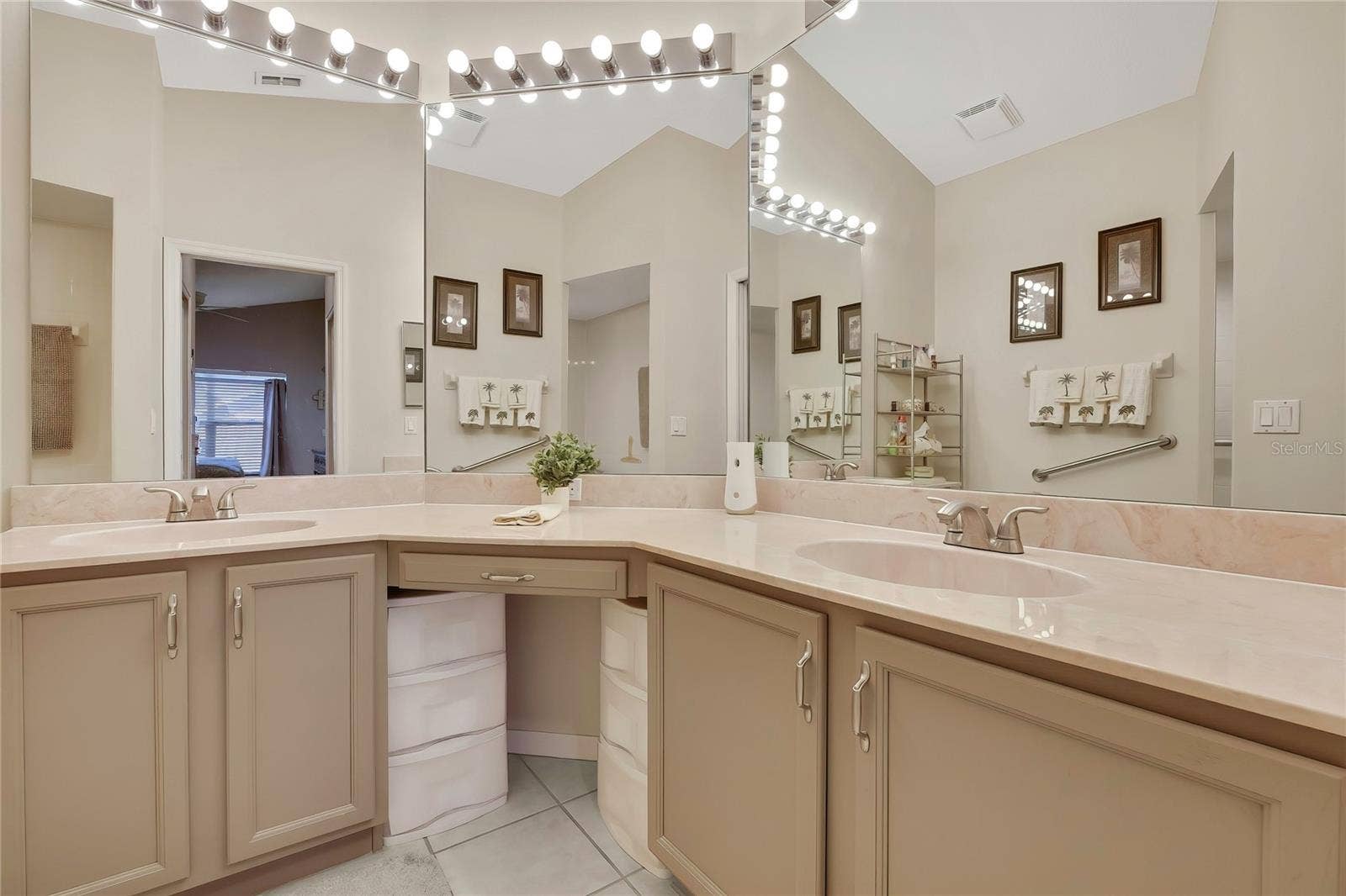284 QUANE AVENUE, Spring Hill, FL 34609 Master bathroom