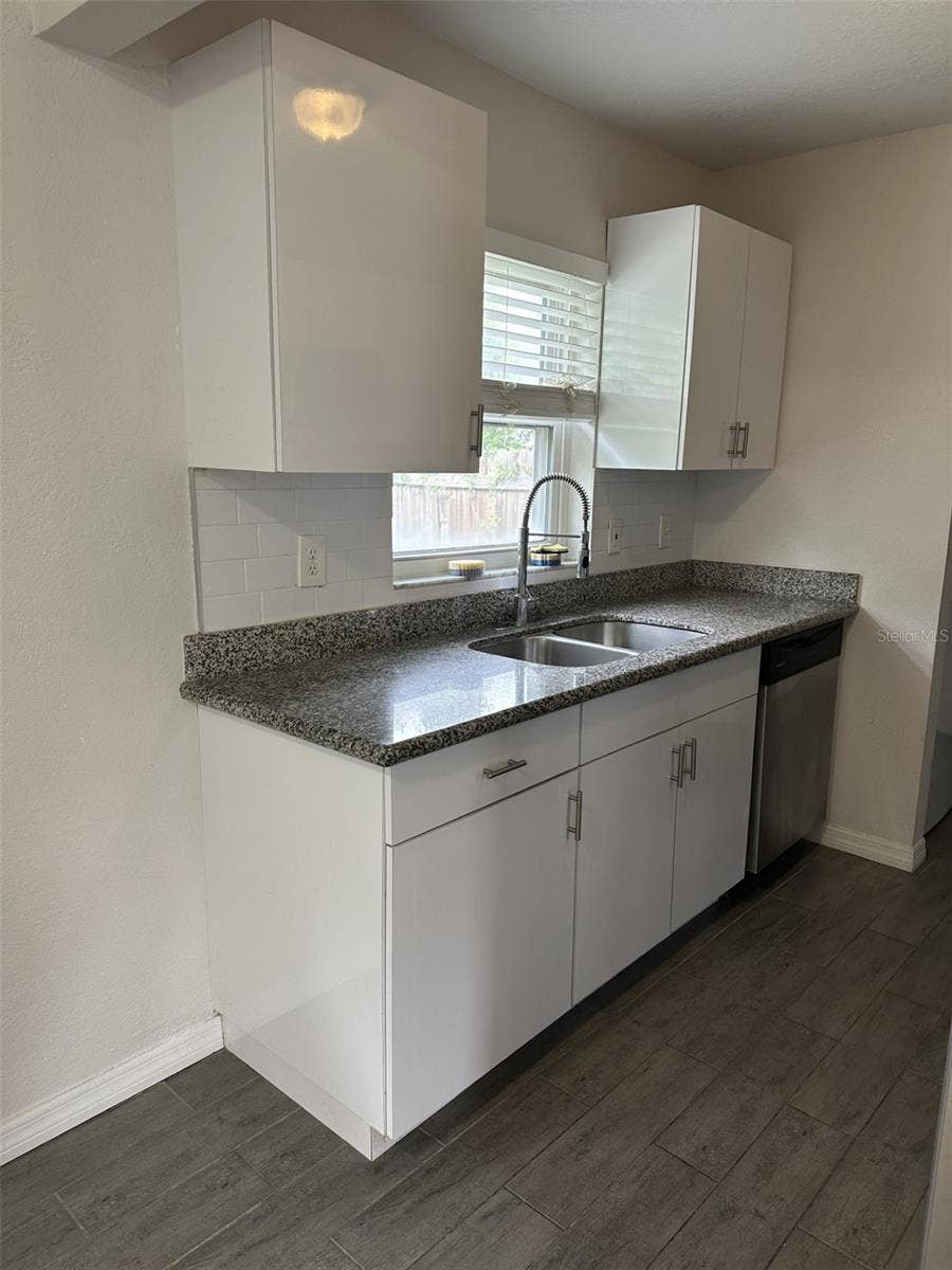 406 E GLADYS STREET, #B, Tampa, FL 33602