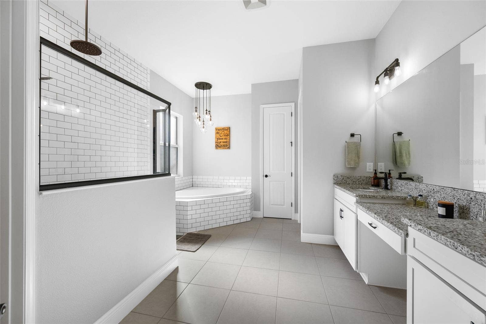 4161 GLADE WOOD LOOP, New Port Richey, FL 34655 Primary Ensuite bath
