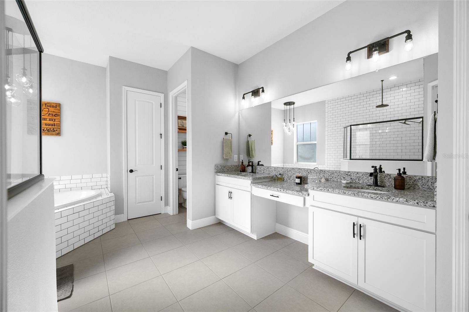4161 GLADE WOOD LOOP, New Port Richey, FL 34655 Primary Ensuite bath