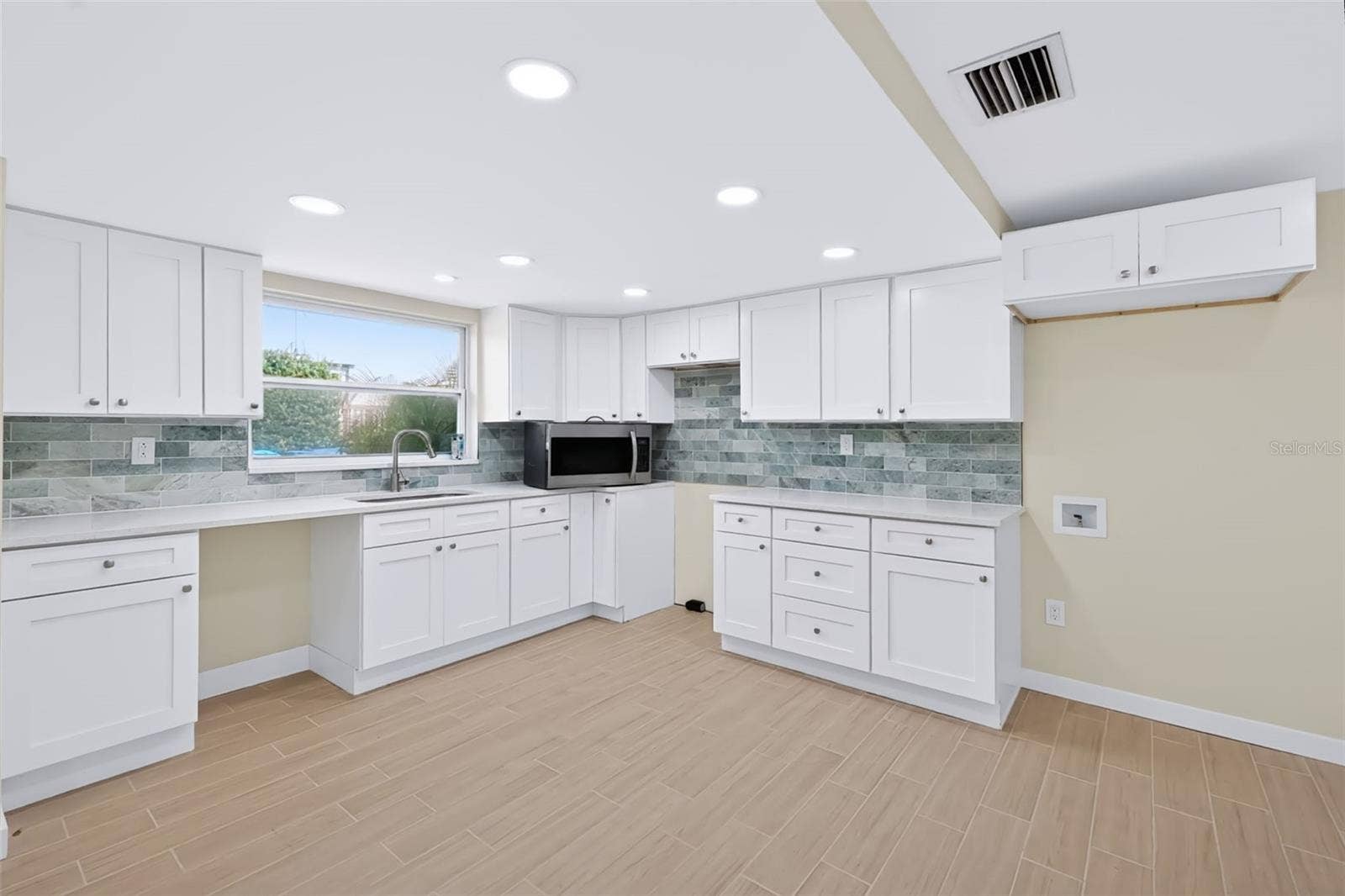 2123 BAYOU DRIVE, Holiday, FL 34691 2123 BAYOU DRIVE, Holiday, FL 34691
