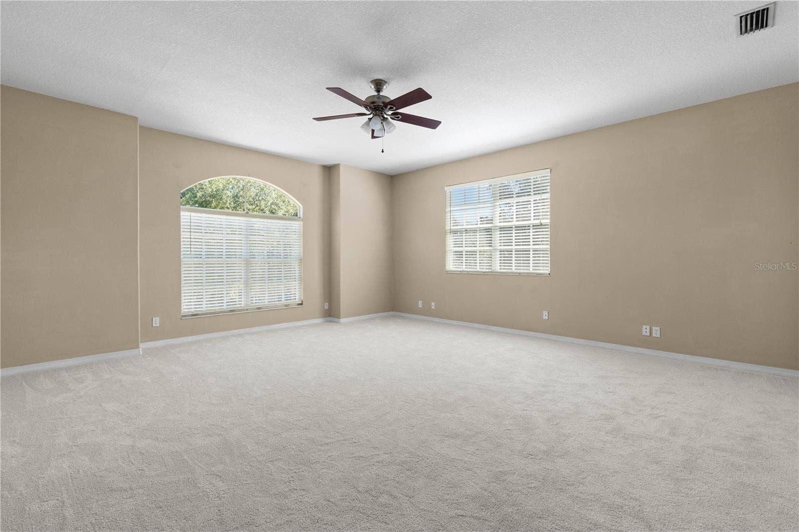 4152 GRANDCHAMP CIRCLE, Palm Harbor, FL 34685 4152 GRANDCHAMP CIRCLE, Palm Harbor, FL 34685