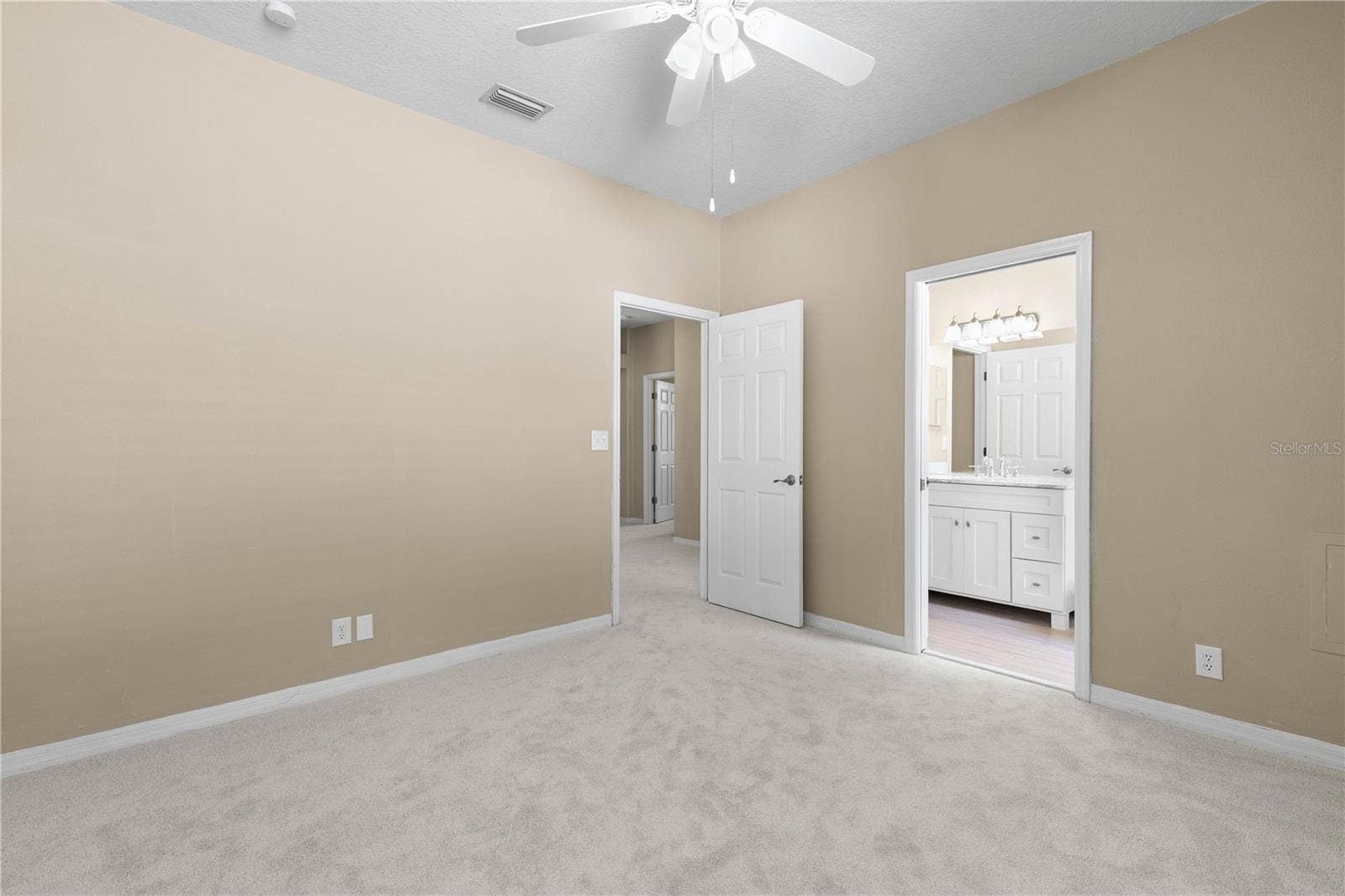 4152 GRANDCHAMP CIRCLE, Palm Harbor, FL 34685 4152 GRANDCHAMP CIRCLE, Palm Harbor, FL 34685