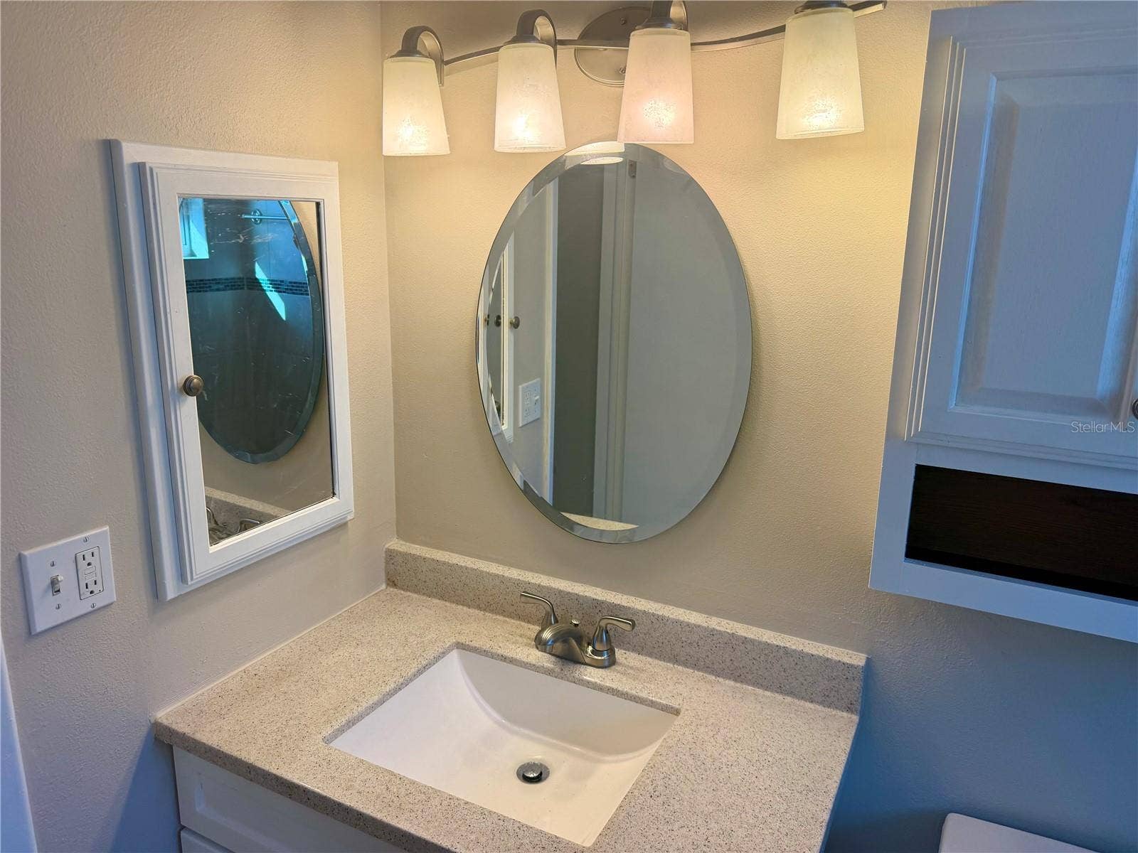 En-suite Master Bath