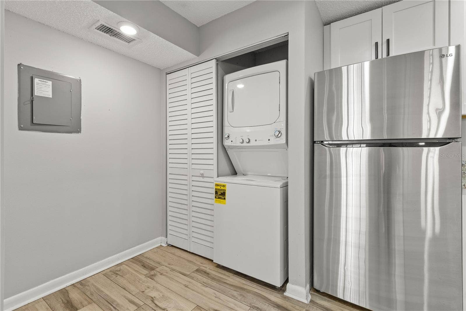 1281 PINE RIDGE CIRCLE E, #A2, Tarpon Springs, FL 34688 1281 PINE RIDGE CIRCLE E, #A2, Tarpon Springs, FL 34688