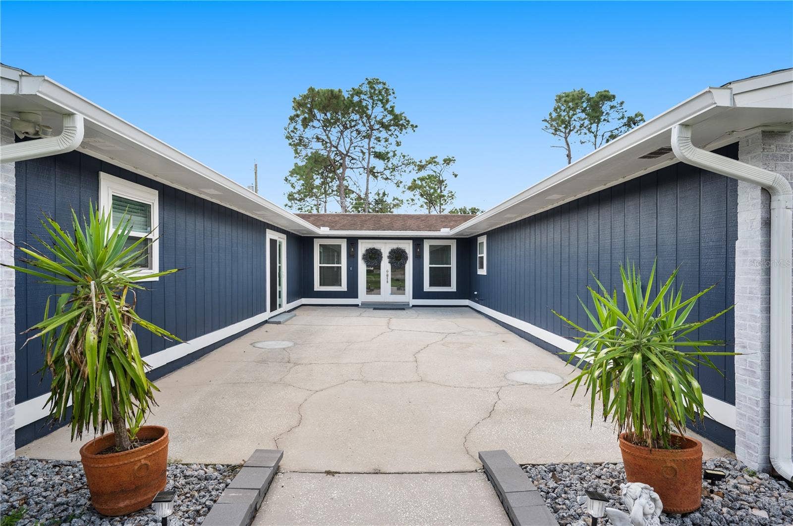 1321 LAKE MIRIAM DRIVE, Lakeland, FL 33813 1321 LAKE MIRIAM DRIVE, Lakeland, FL 33813