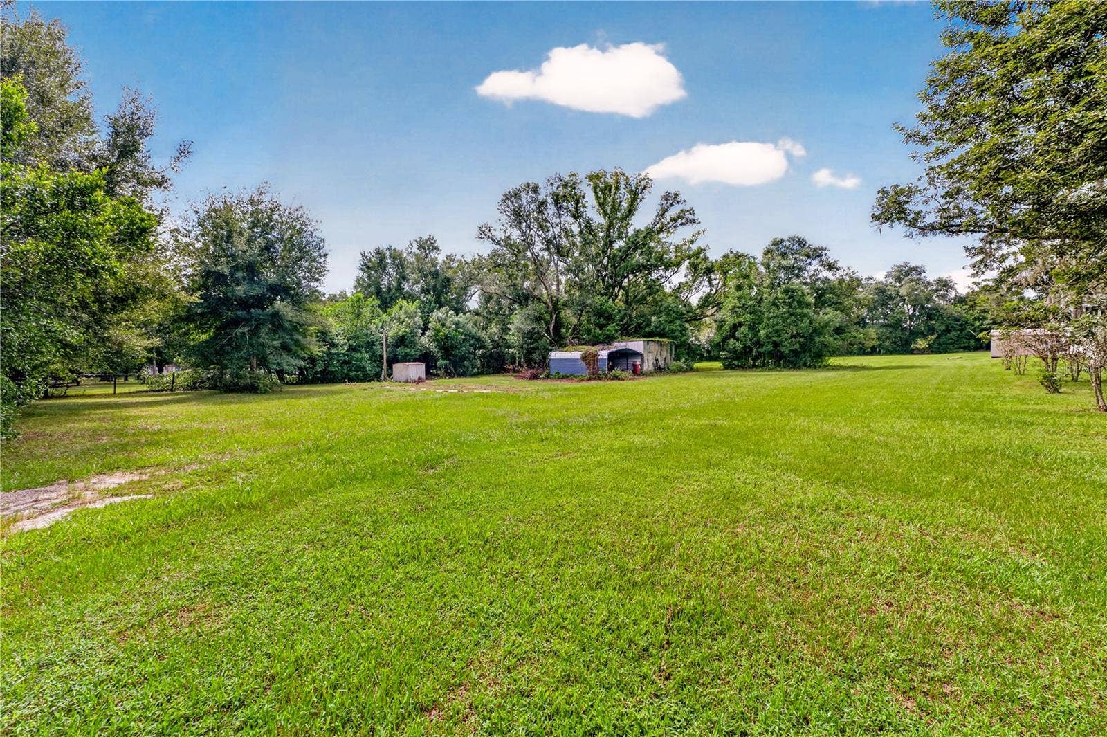 8407 HEATHER DRIVE, Zephyrhills, FL 33540 8407 HEATHER DRIVE, Zephyrhills, FL 33540