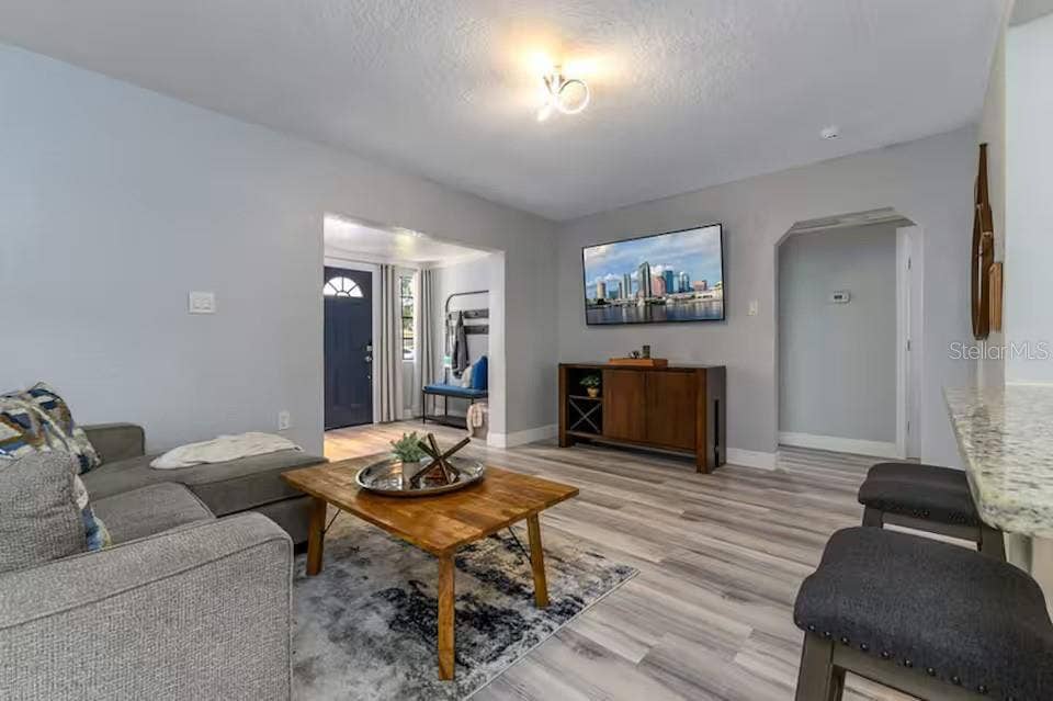 5212 S PURITAN AVENUE, Tampa, FL 33611