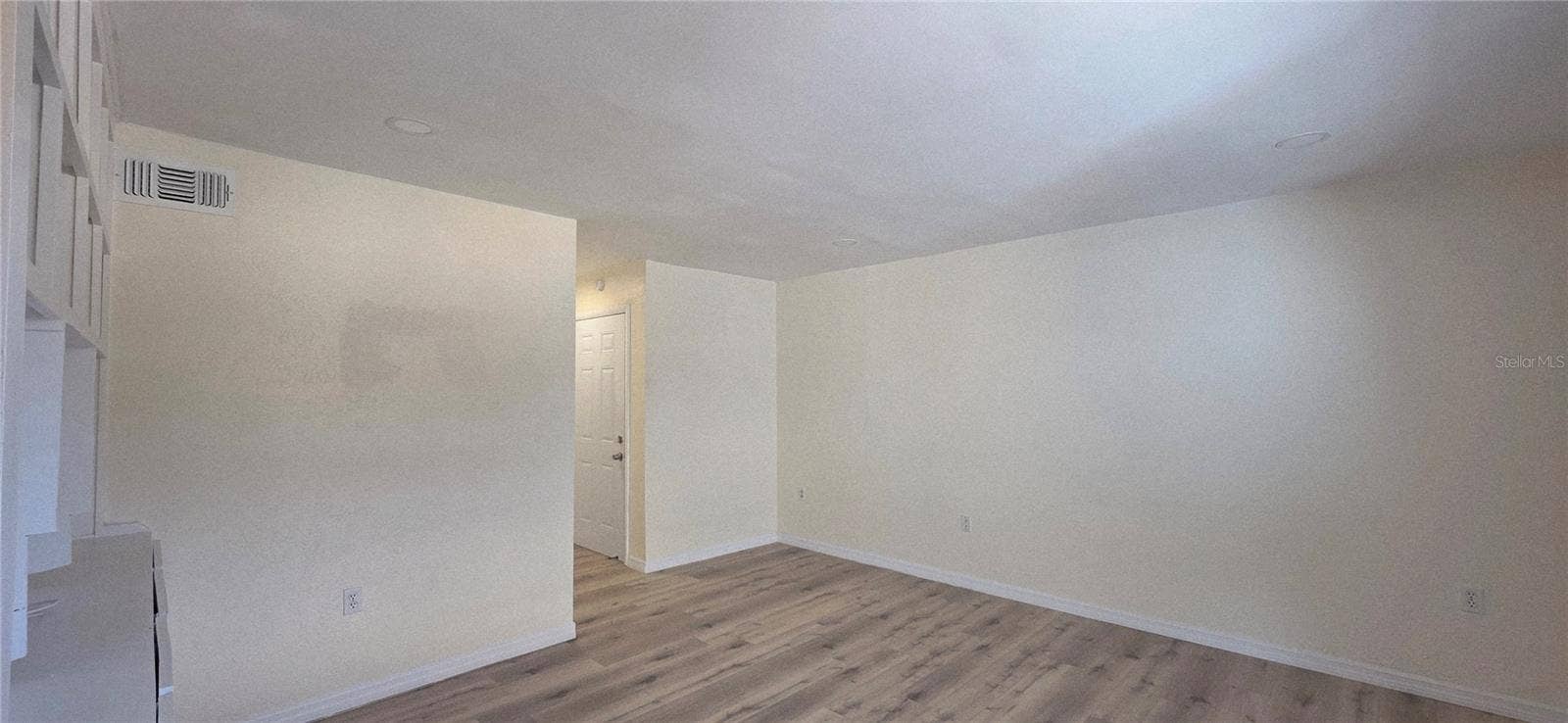 3775 40TH LANE S, #L, St Petersburg, FL 33711 Living Room