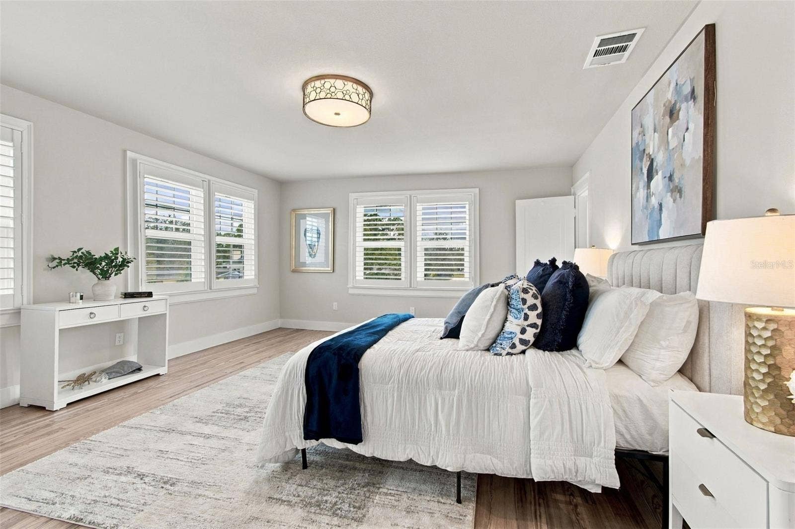 5426 VENETIAN BOULEVARD NE, St Petersburg, FL 33703 5426 VENETIAN BOULEVARD NE, St Petersburg, FL 33703