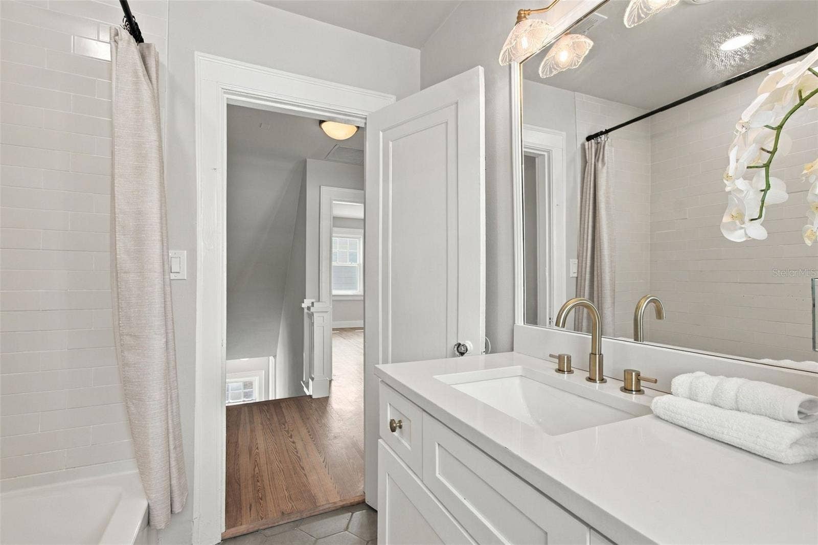 5426 VENETIAN BOULEVARD NE, St Petersburg, FL 33703 5426 VENETIAN BOULEVARD NE, St Petersburg, FL 33703