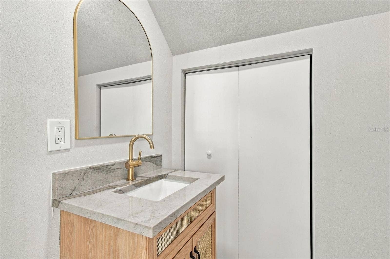 5426 VENETIAN BOULEVARD NE, St Petersburg, FL 33703 5426 VENETIAN BOULEVARD NE, St Petersburg, FL 33703