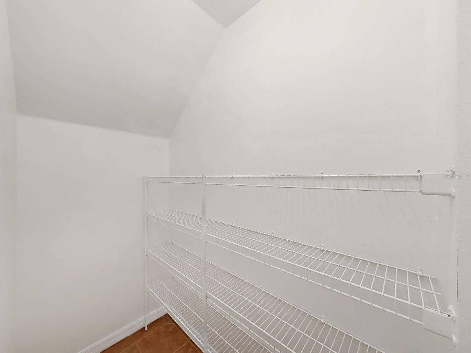 8427 CARRIAGE POINTE DRIVE, Gibsonton, FL 33534 pantry