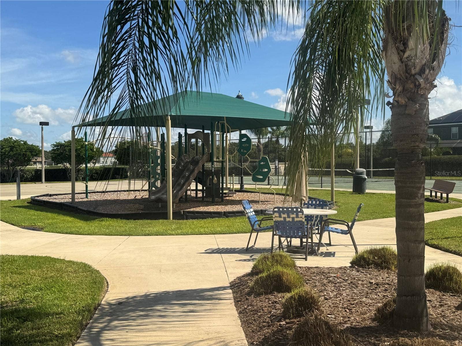 8427 CARRIAGE POINTE DRIVE, Gibsonton, FL 33534 playground