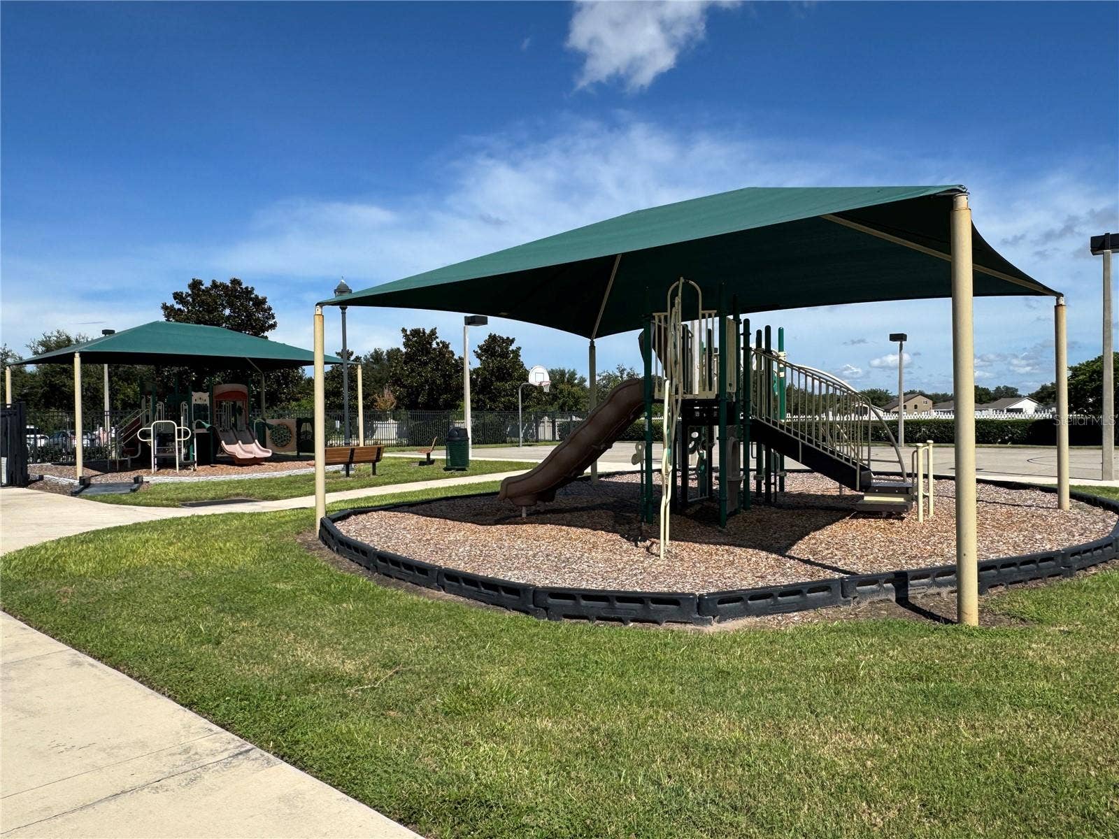 8427 CARRIAGE POINTE DRIVE, Gibsonton, FL 33534 playground