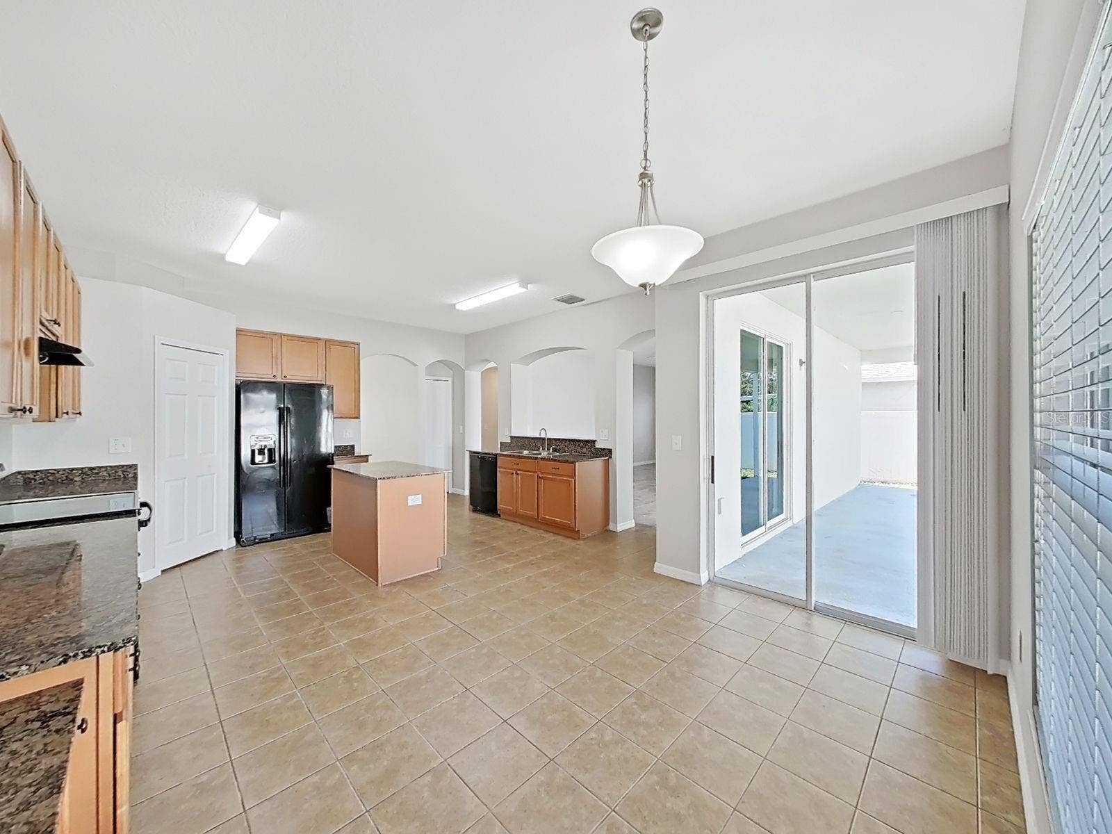 8427 CARRIAGE POINTE DRIVE, Gibsonton, FL 33534 breakfast