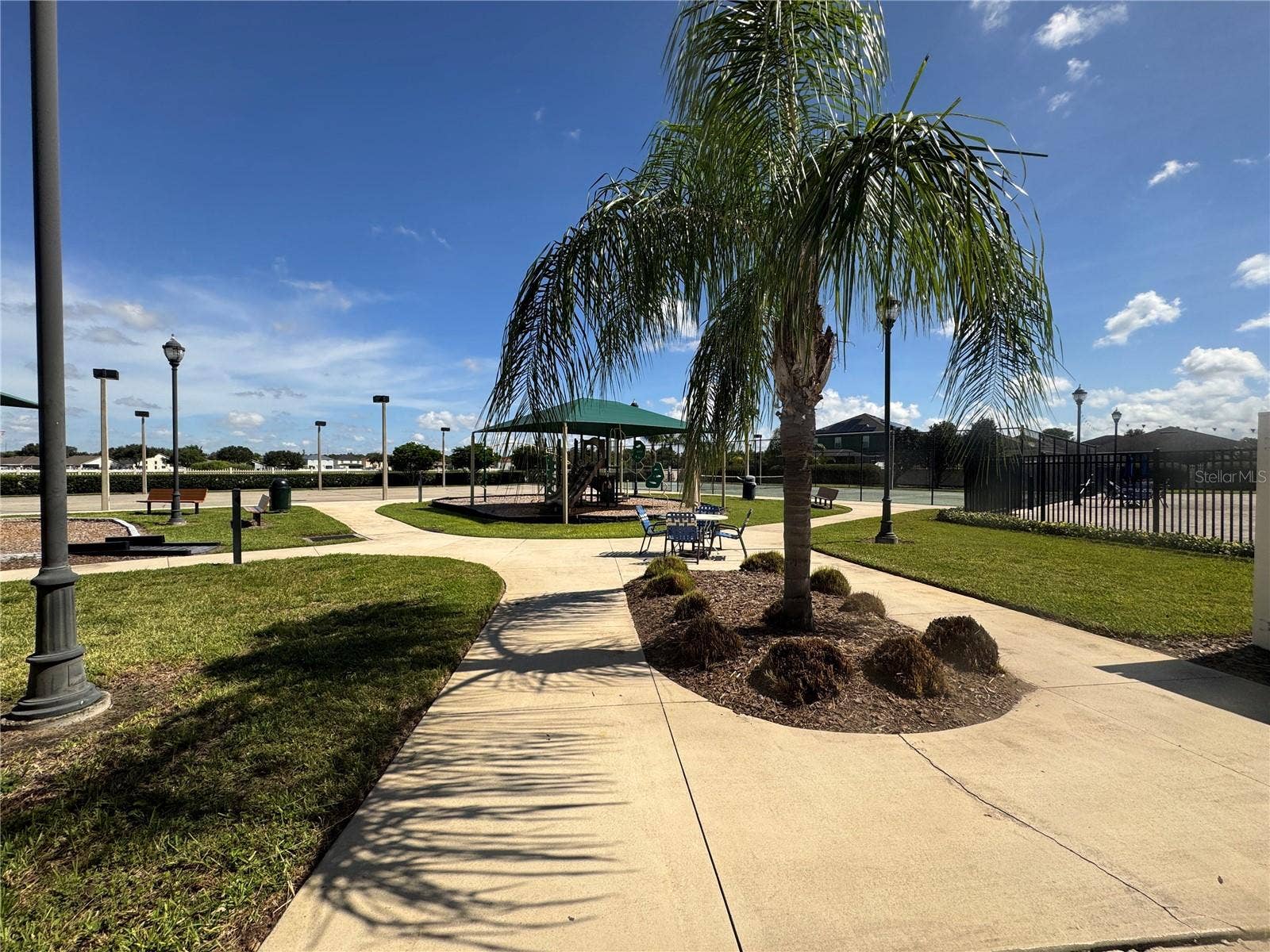 8427 CARRIAGE POINTE DRIVE, Gibsonton, FL 33534 playground