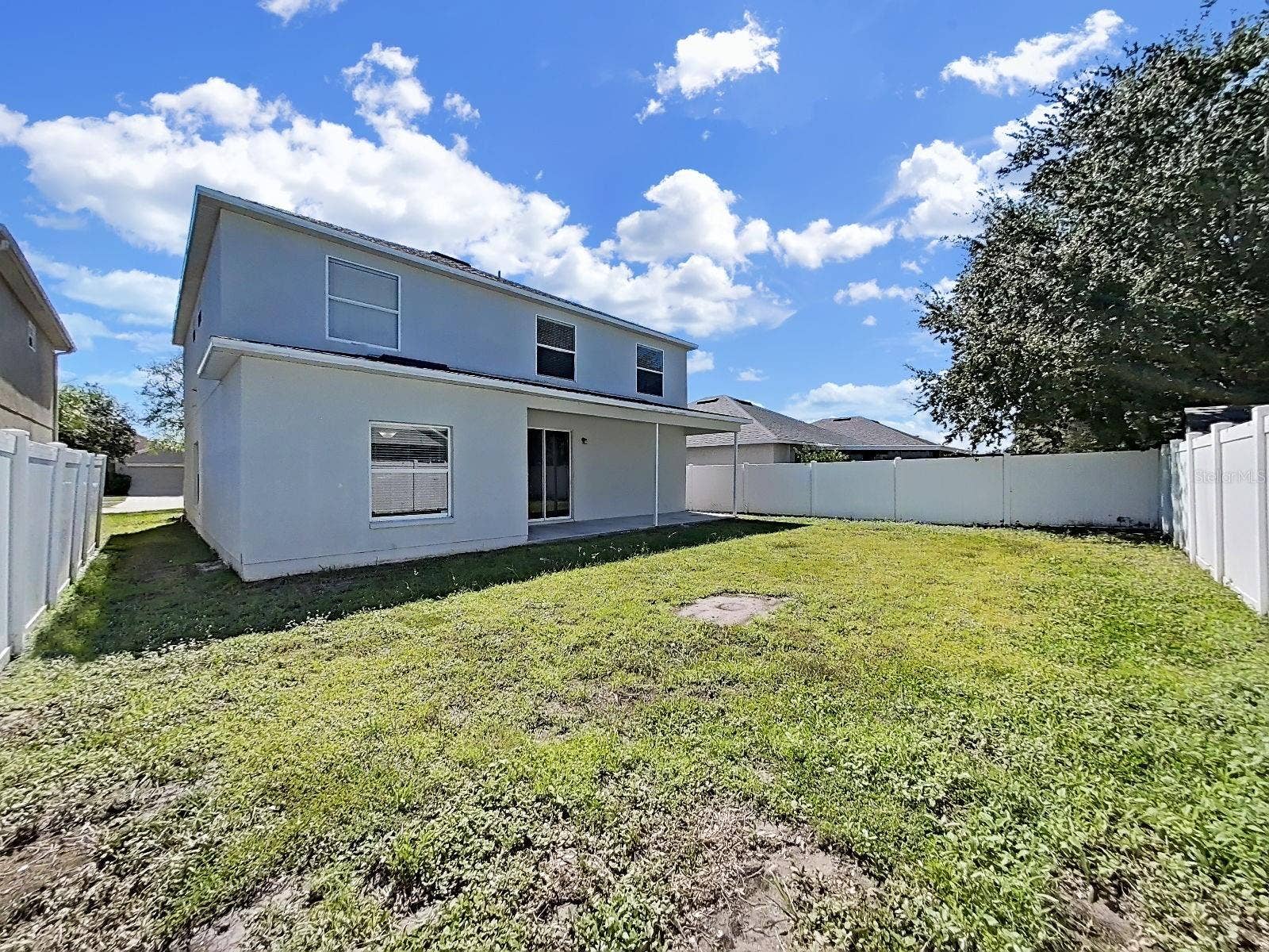 8427 CARRIAGE POINTE DRIVE, Gibsonton, FL 33534 back view