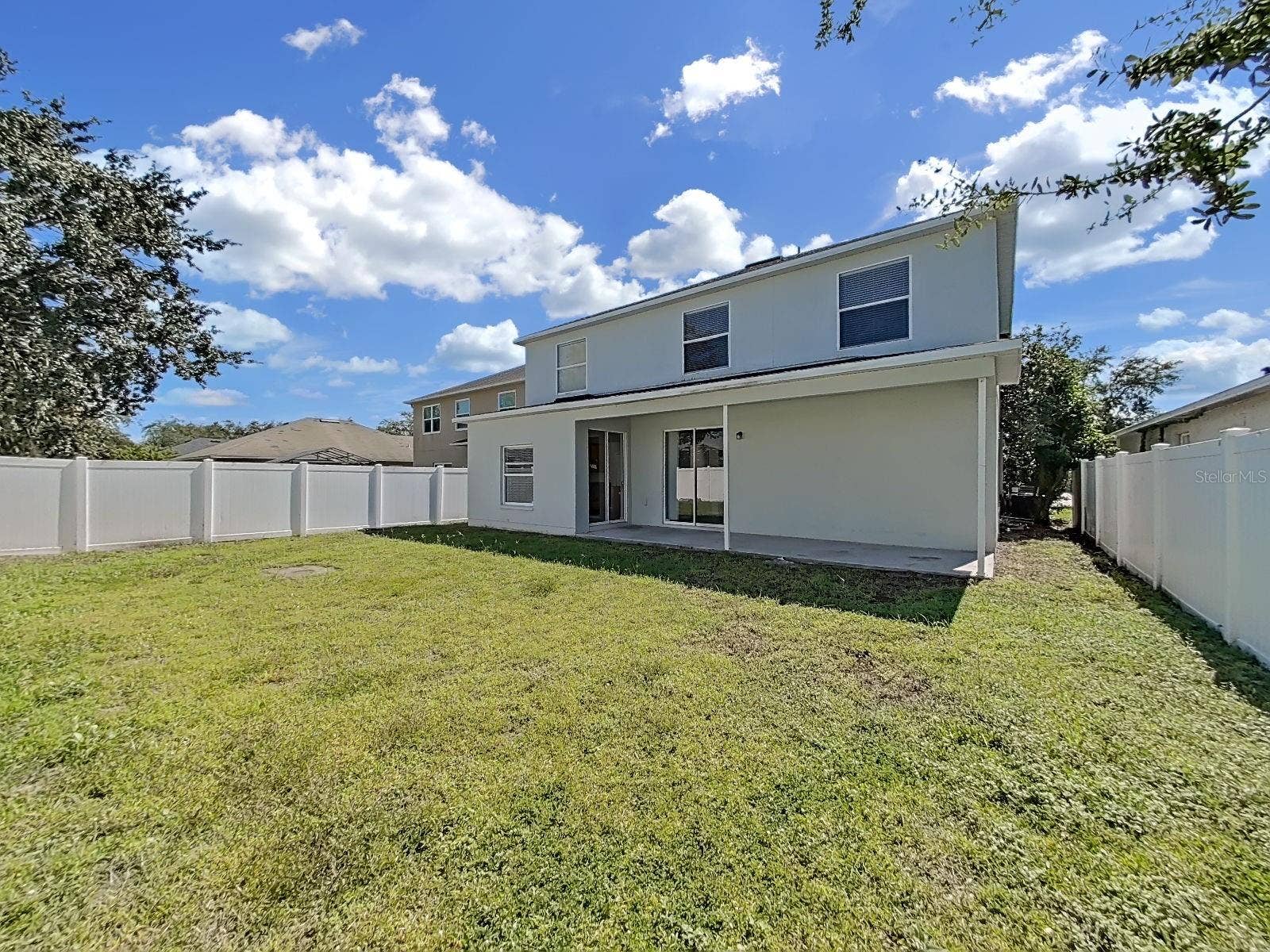 8427 CARRIAGE POINTE DRIVE, Gibsonton, FL 33534 back view