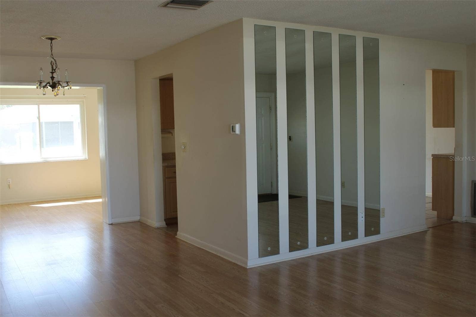 9510 45TH STREET N, Pinellas Park, FL 33782 Living Rm