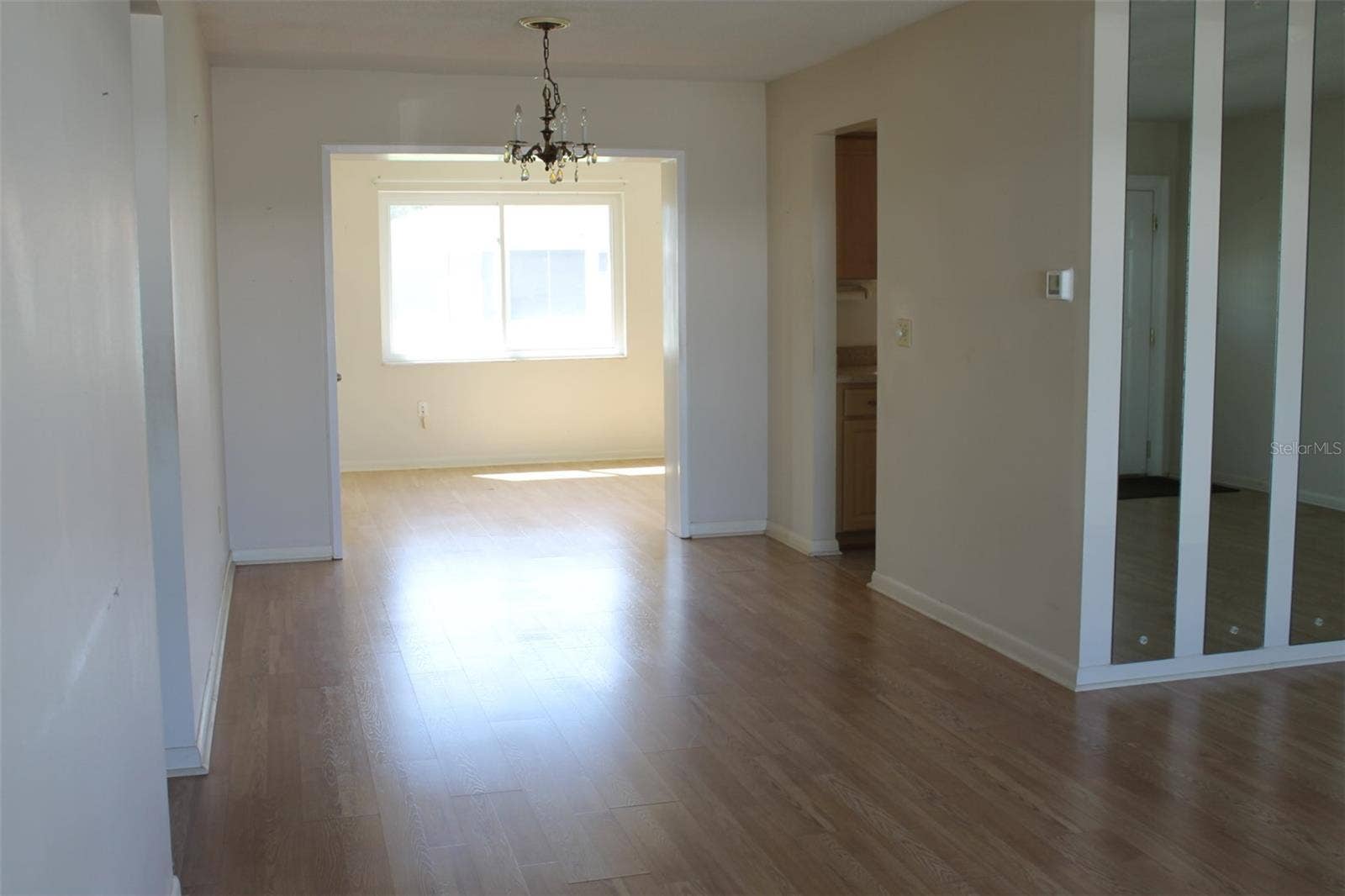 9510 45TH STREET N, Pinellas Park, FL 33782 Dining Area Viewed from Living Rm