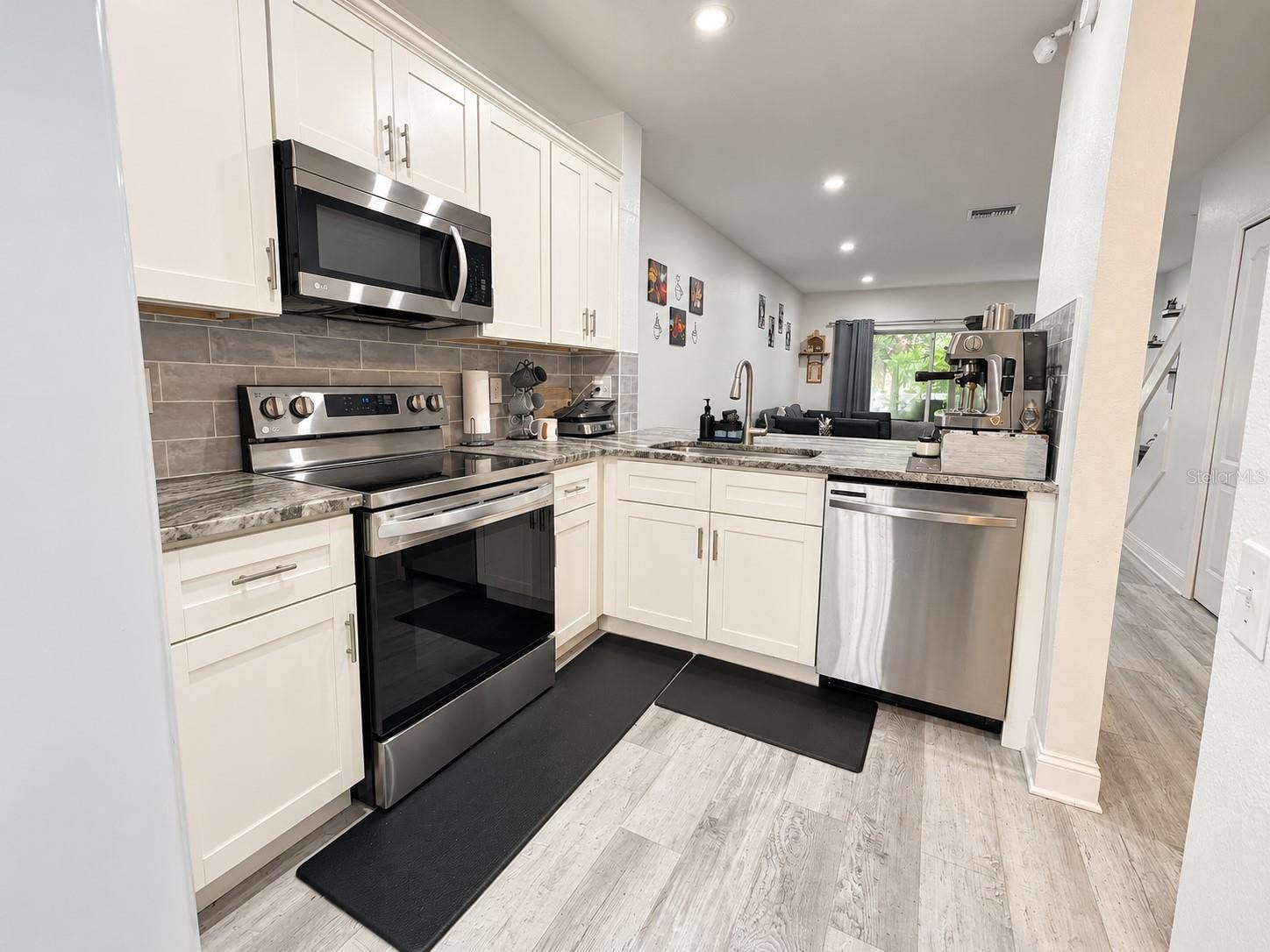 2334 LAKE WOODBERRY CIRCLE, Brandon, FL 33510 2334 LAKE WOODBERRY CIRCLE, Brandon, FL 33510