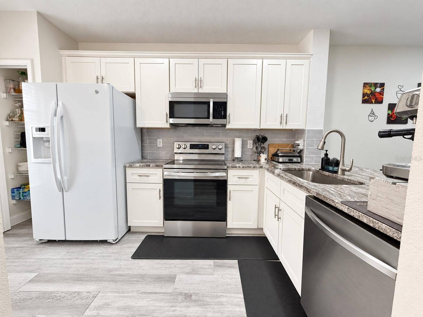 2334 LAKE WOODBERRY CIRCLE, Brandon, FL 33510 2334 LAKE WOODBERRY CIRCLE, Brandon, FL 33510