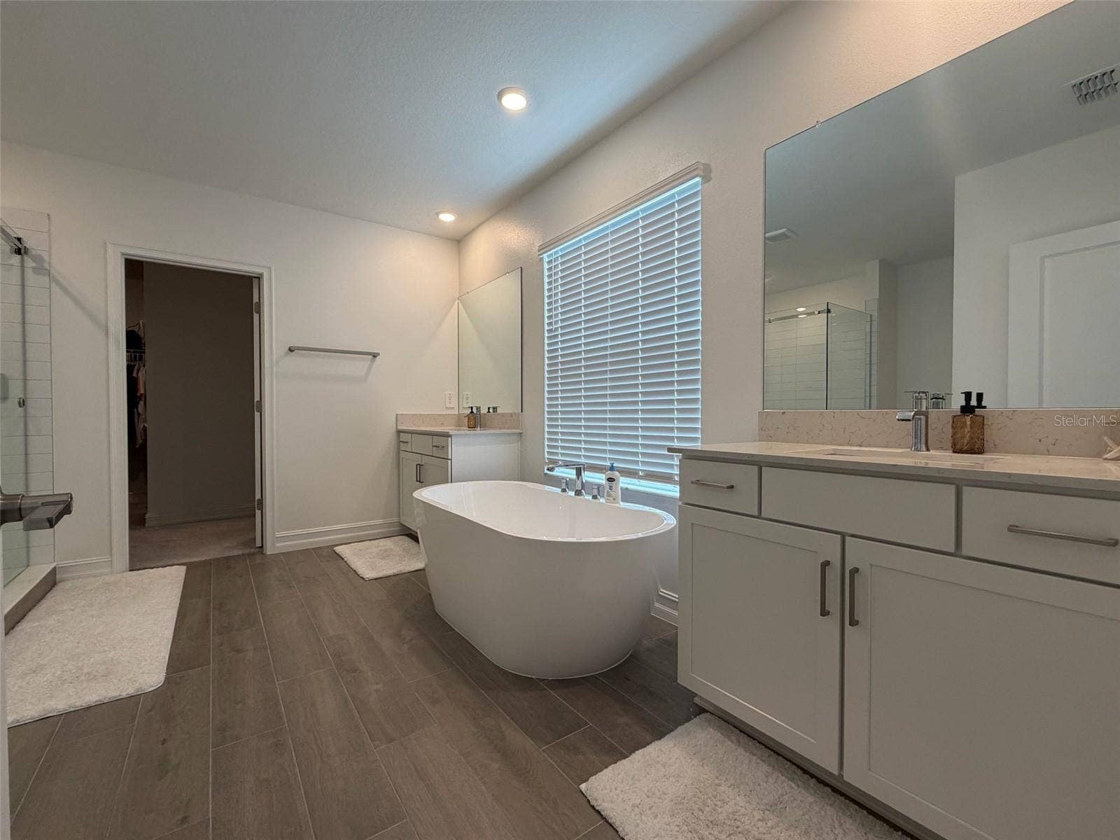 18125 SERENE LAKE LOOP, Lutz, FL 33548 18125 SERENE LAKE LOOP, Lutz, FL 33548