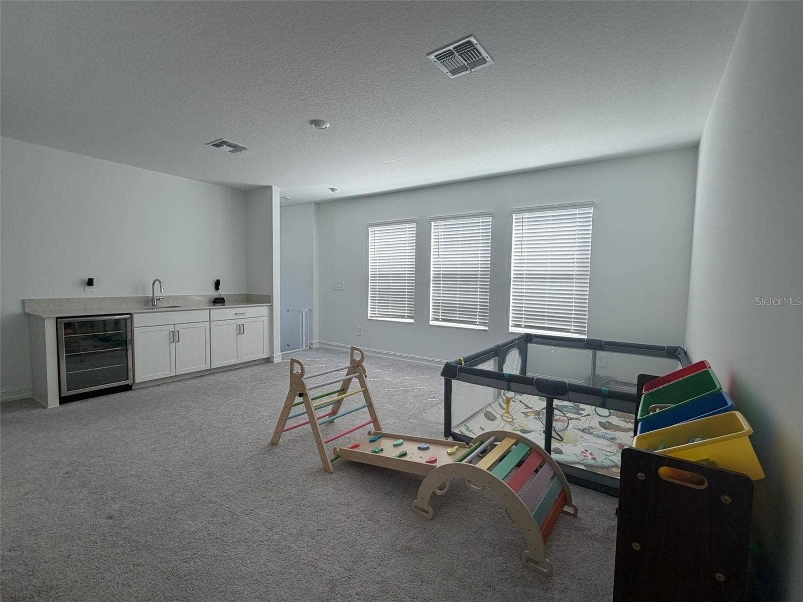18125 SERENE LAKE LOOP, Lutz, FL 33548 18125 SERENE LAKE LOOP, Lutz, FL 33548
