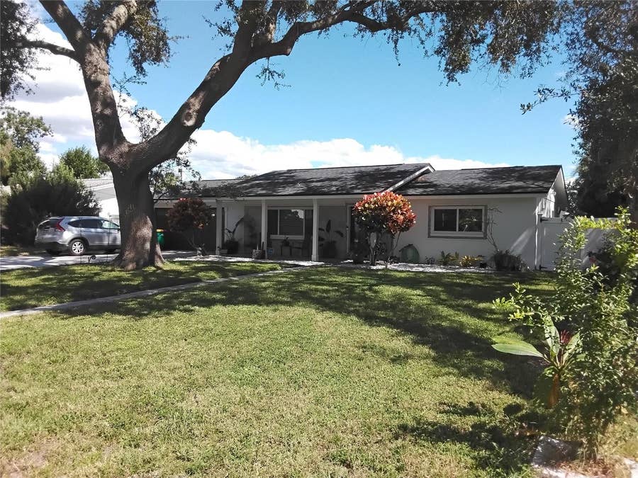 Property photo for 571 LENTZ ROAD, Belleair Bluffs, FL