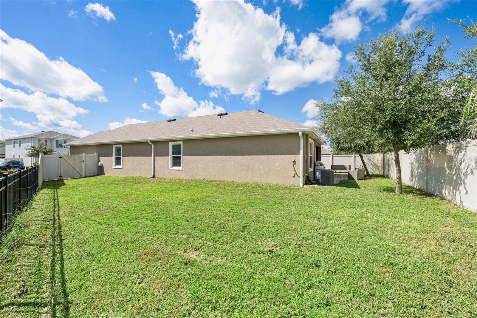 32676 CANYONLANDS DRIVE, Wesley Chapel, FL 33543 32676 CANYONLANDS DRIVE, Wesley Chapel, FL 33543