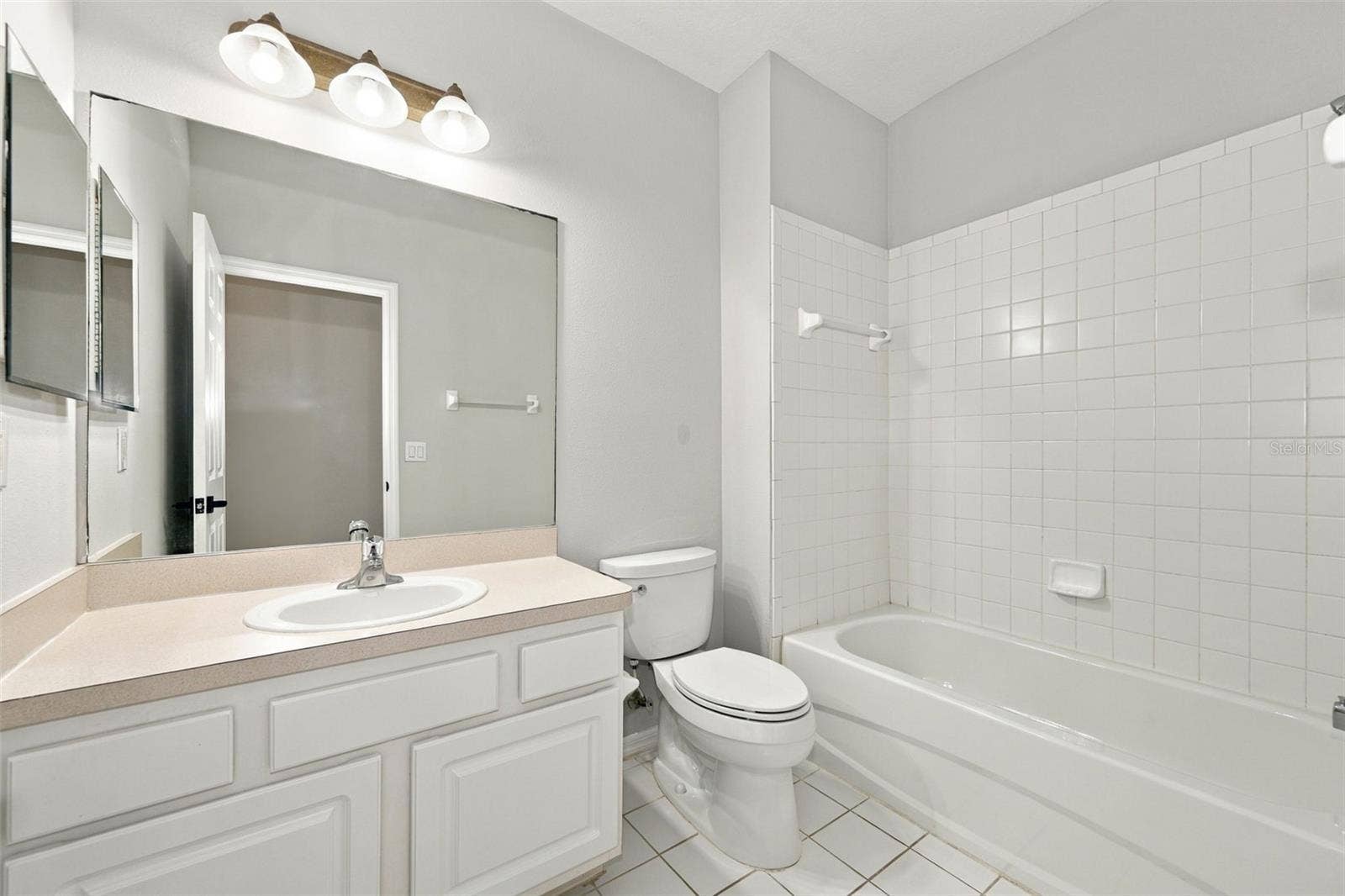 10313 WILLOW LEAF TRAIL, Tampa, FL 33625 2nd Full Bathroom