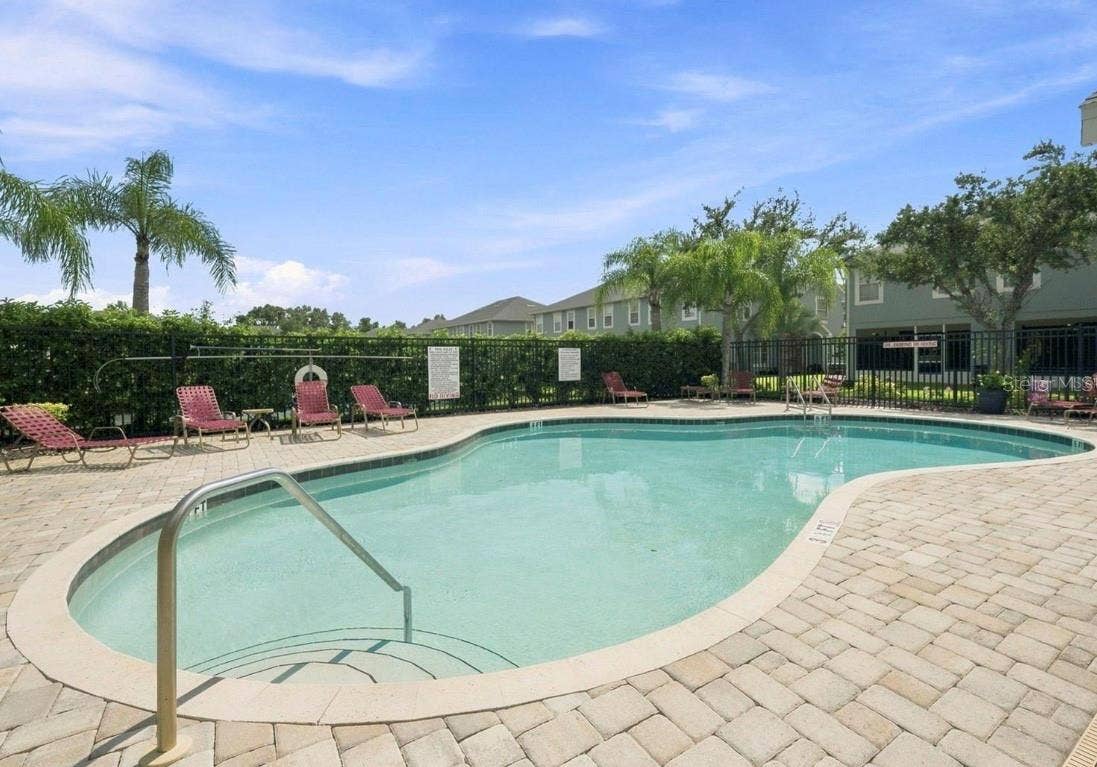 10313 WILLOW LEAF TRAIL, Tampa, FL 33625 Community Pool