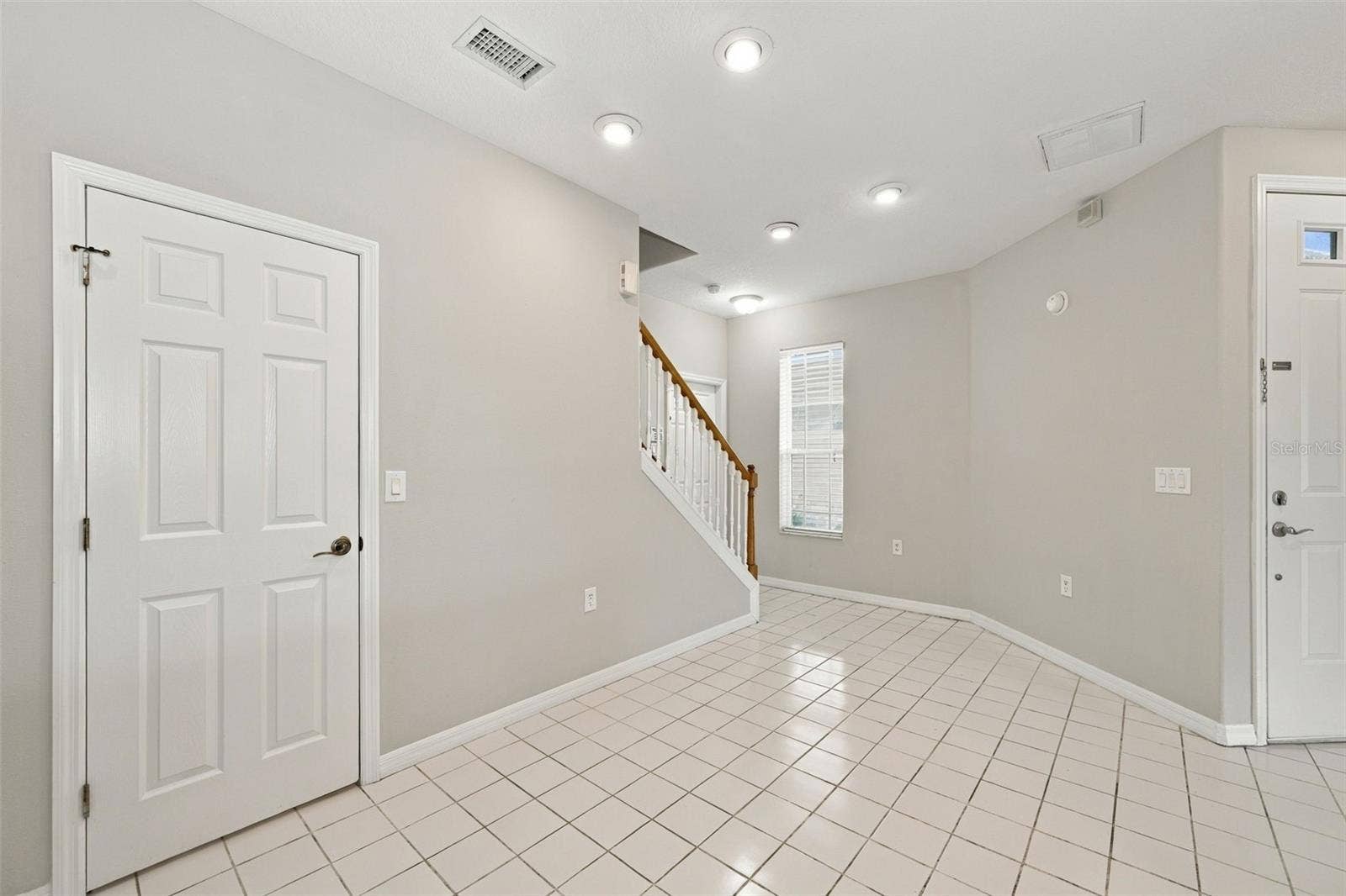 10313 WILLOW LEAF TRAIL, Tampa, FL 33625 Pantry and Breakfast Nook
