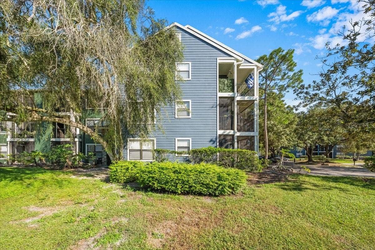 8626 BONAIRE BAY LANE, #303, Tampa, FL 33614
