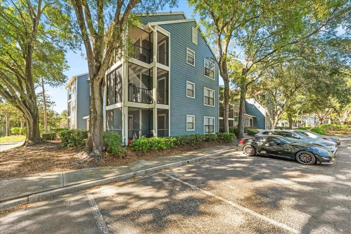 8626 BONAIRE BAY LANE, #303, Tampa, FL 33614