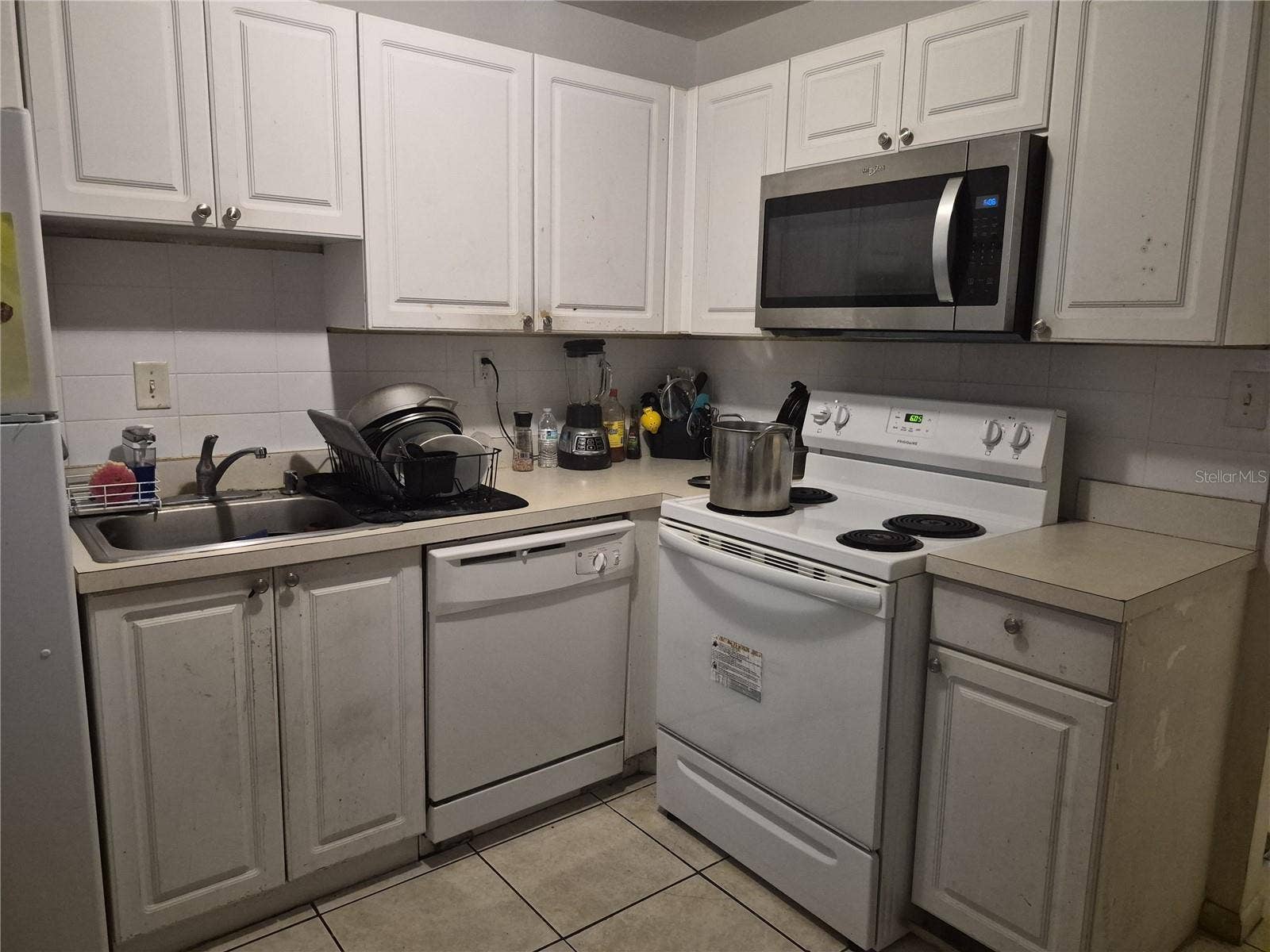 202 POINSETTIA PINE COURT, #202, Tampa, FL 33612 202 POINSETTIA PINE COURT, #202, Tampa, FL 33612