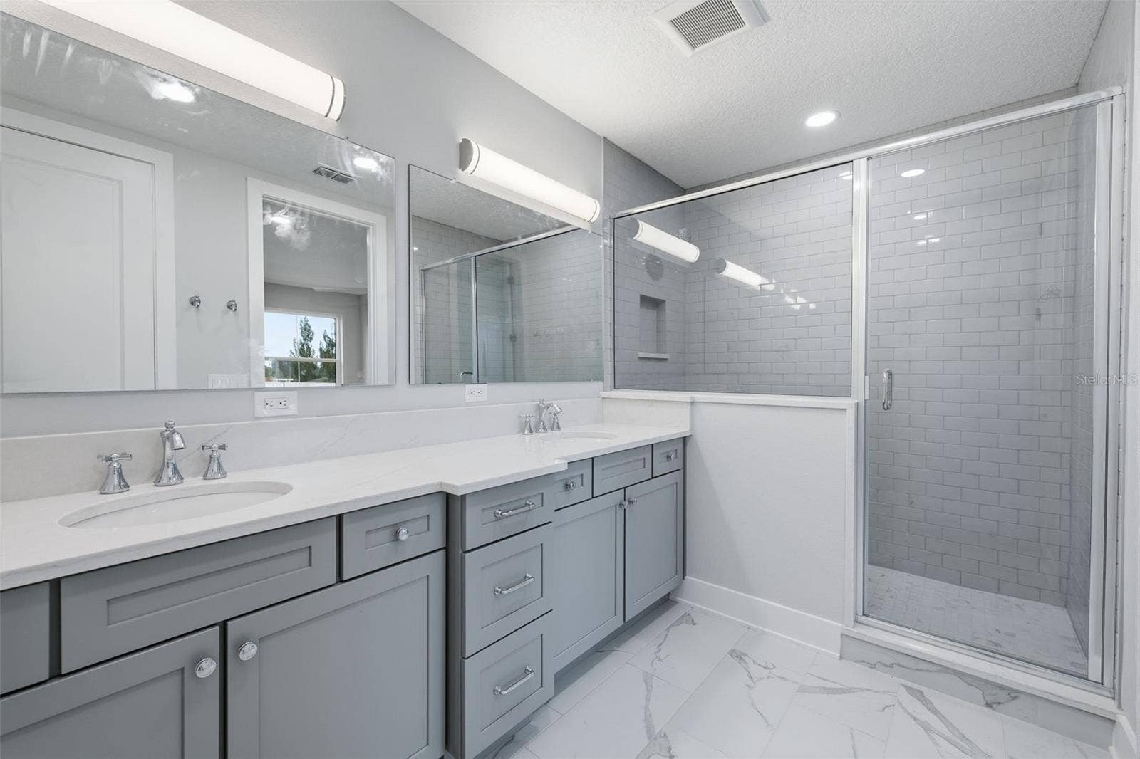 4208 W CARMEN STREET, #C, Tampa, FL 33609 4208 W CARMEN STREET, #C, Tampa, FL 33609