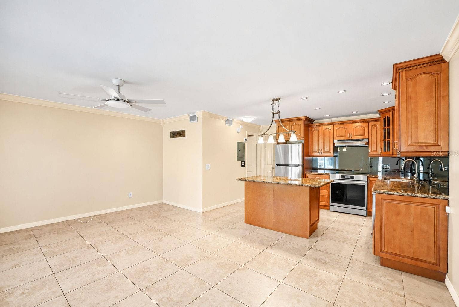 2000 WORLD PARKWAY BOULEVARD, #2, Clearwater, FL 33763 2000 WORLD PARKWAY BOULEVARD, #2, Clearwater, FL 33763
