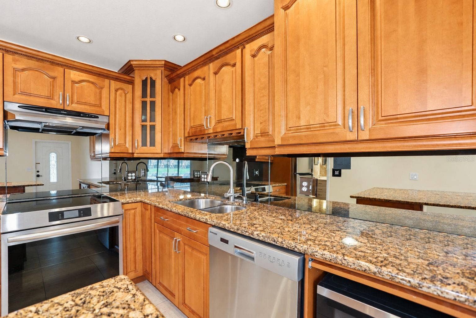 2000 WORLD PARKWAY BOULEVARD, #2, Clearwater, FL 33763 2000 WORLD PARKWAY BOULEVARD, #2, Clearwater, FL 33763
