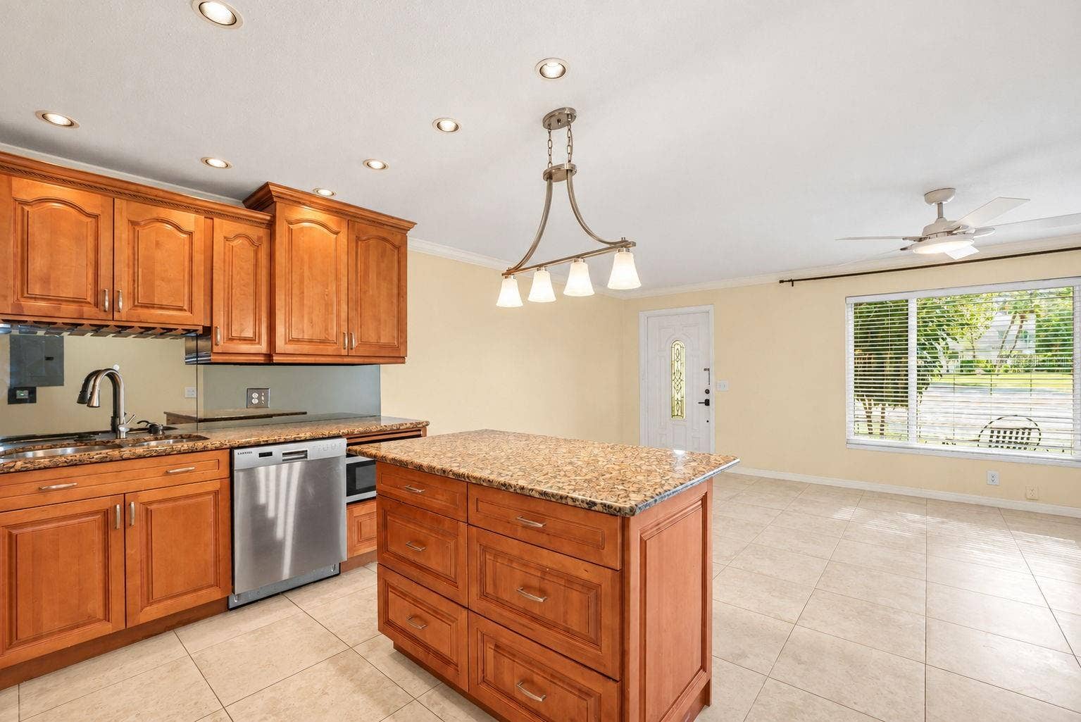 2000 WORLD PARKWAY BOULEVARD, #2, Clearwater, FL 33763 2000 WORLD PARKWAY BOULEVARD, #2, Clearwater, FL 33763