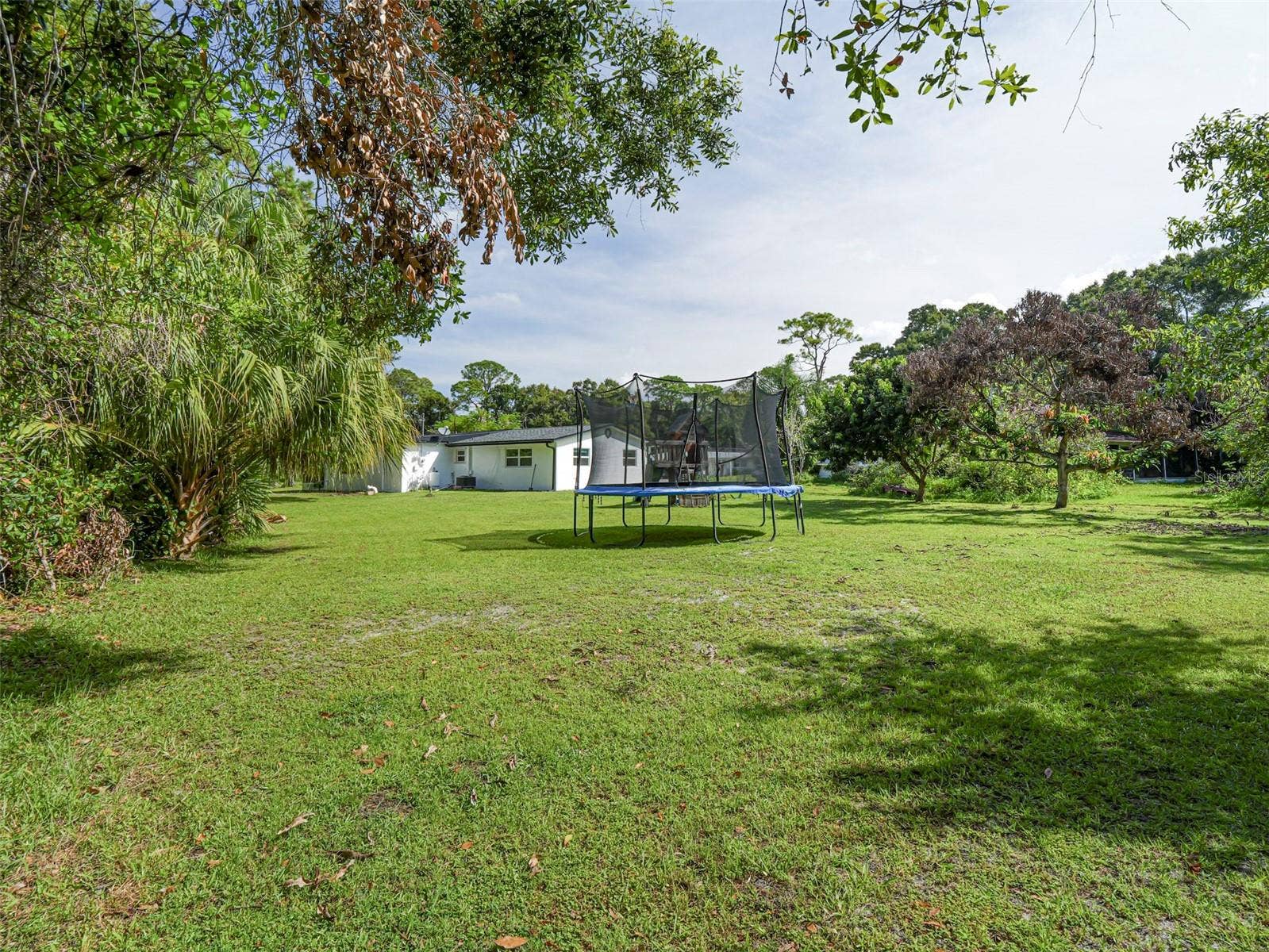 2755 6TH PLACE, Vero Beach, FL 32968 2755 6TH PLACE, Vero Beach, FL 32968